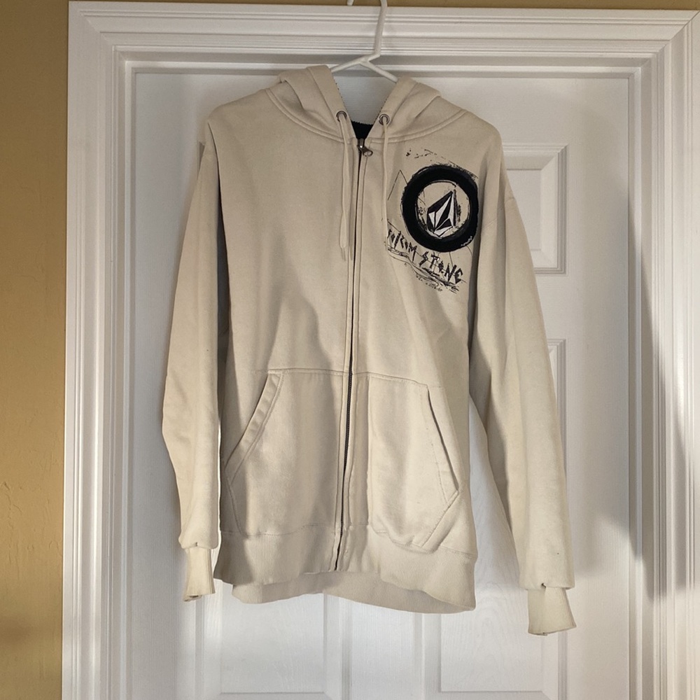 Volcom Men’s sherpa lined zippered hoodie. Size Large. Excellent condition
